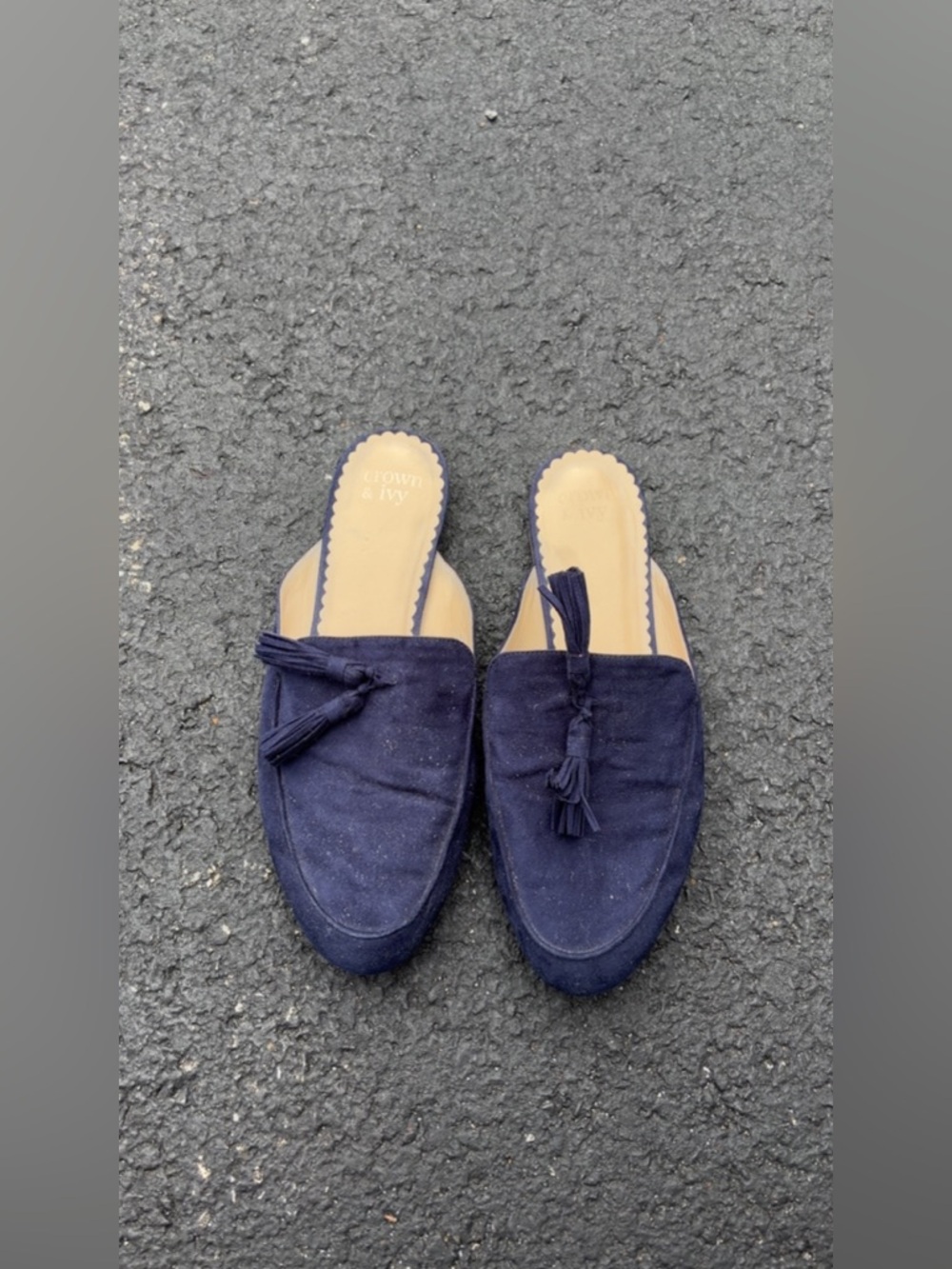 Crown & Ivy Tassel Slide Mules